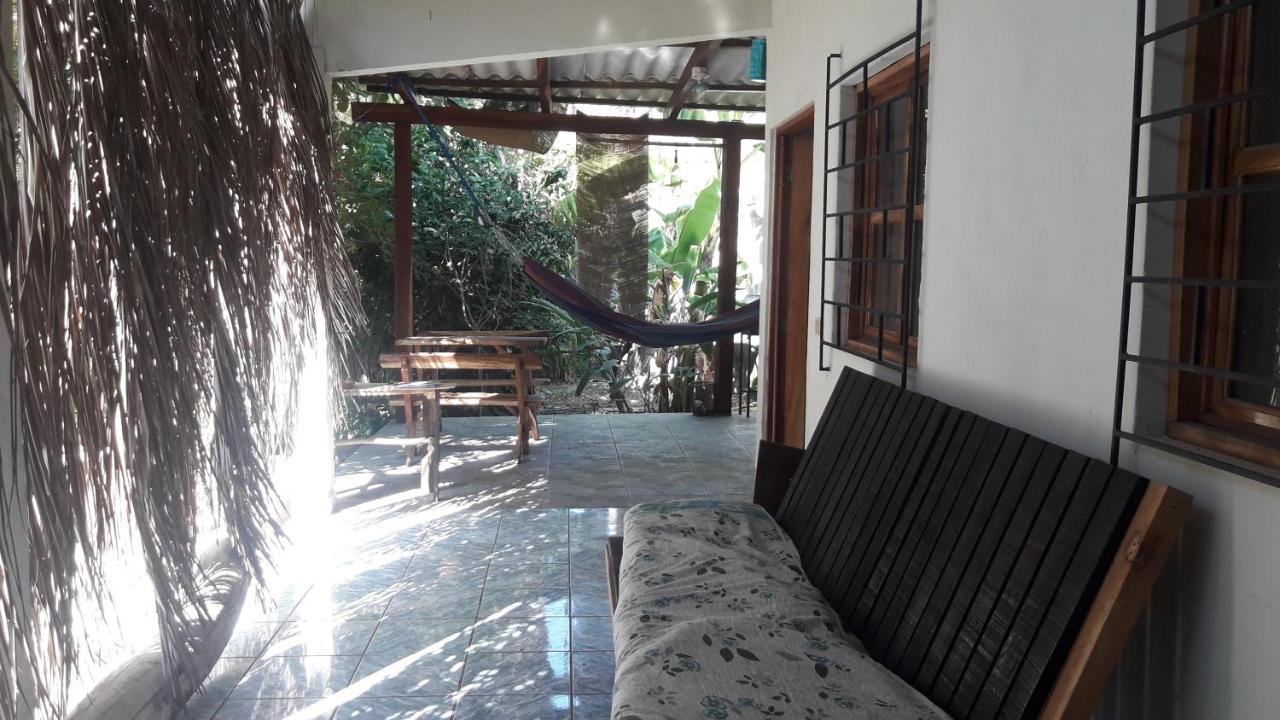 Casa De Colores El Zonte Rum bild